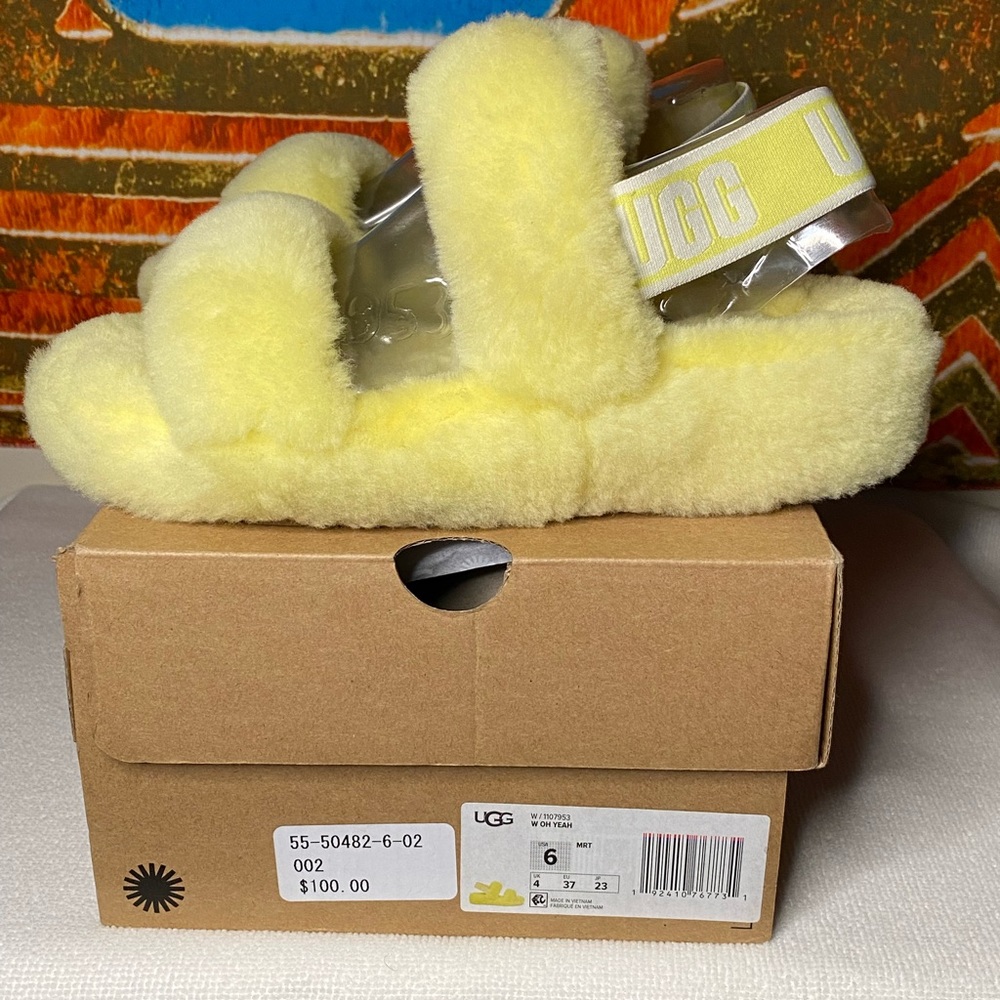 🔥🔥 🎁🛍Ugg women’s oh yeah slides size 6🔥🔥🎁.